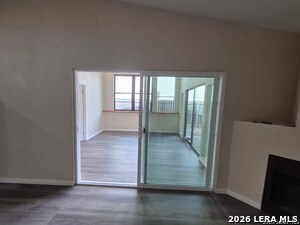 Building Photo - 4018 Sunrise Cove Dr