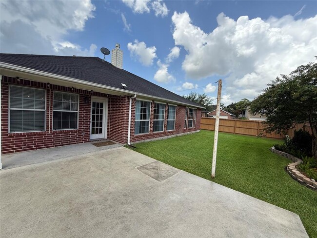Building Photo - 2310 Megellan Point Ln