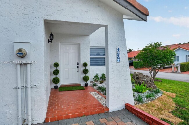 Building Photo - 4530 SW 143rd Pl