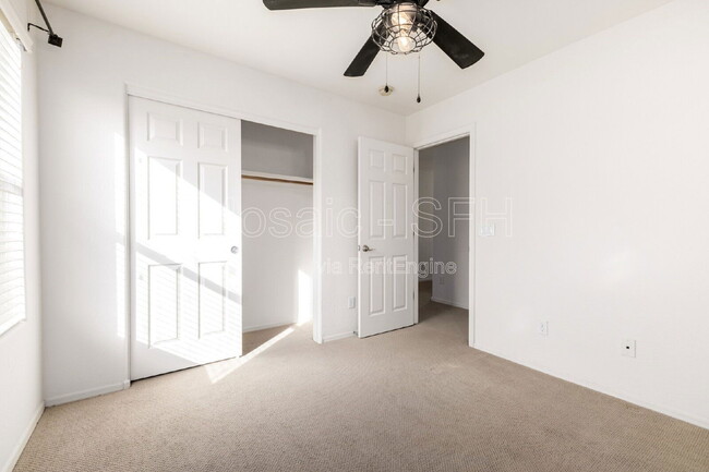 Building Photo - 2656 E Boston St