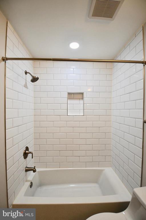 Building Photo - 6908 Sandra Marie Cir