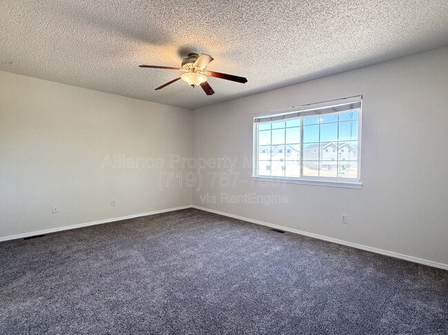 Building Photo - 6510 Oakwood Blvd