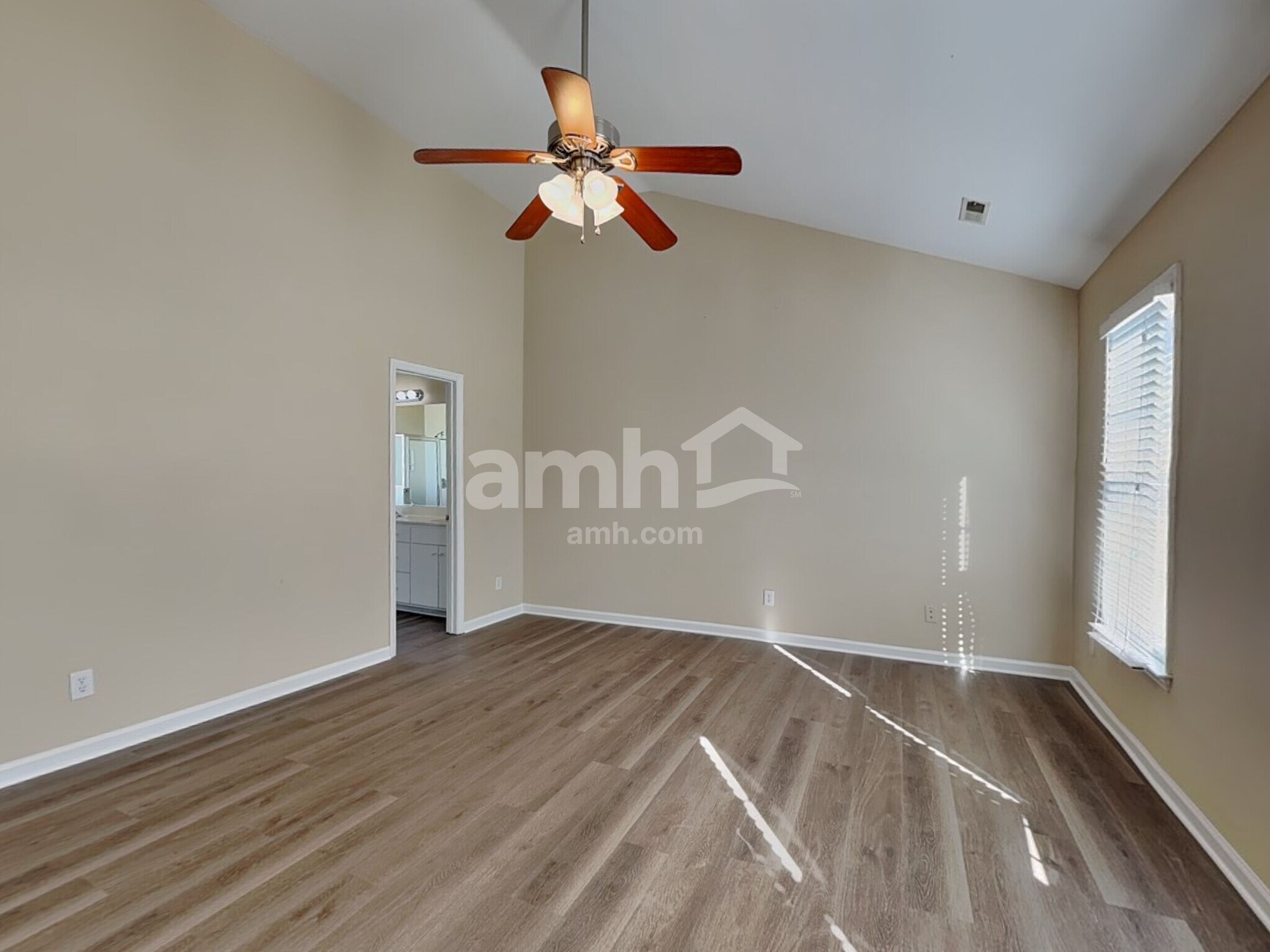 Building Photo - 1 Rosebank Ct