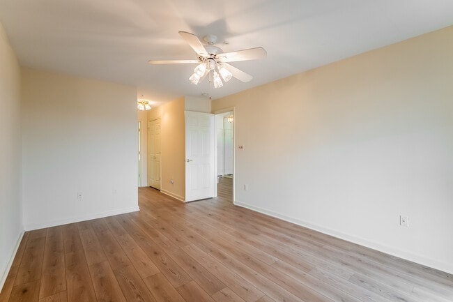 Building Photo - 413 Ridgepoint Pl