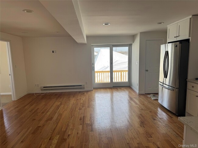 Building Photo - 505 S Main St