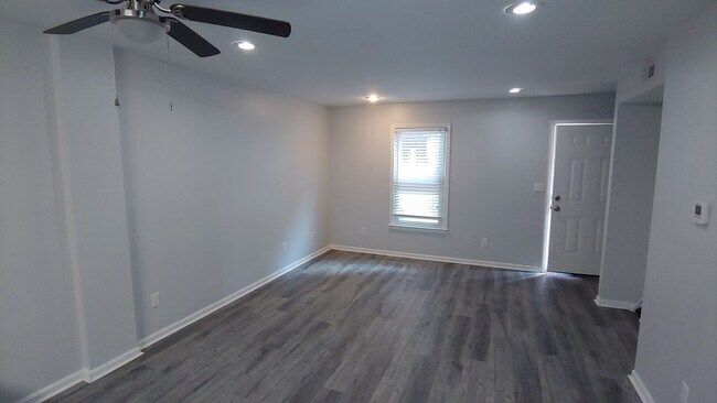 Building Photo - 2 Bedroom Condo by Bryant-Denney