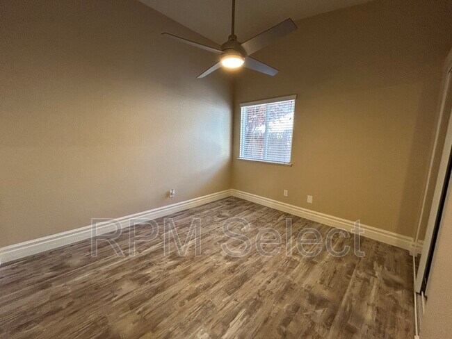 Building Photo - 10862 Wethersfield Dr