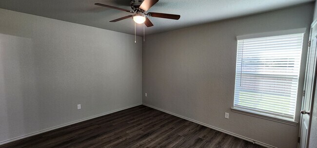 Building Photo - 3 Bedroom 2 Bath Duplex in Copperas Cove V...