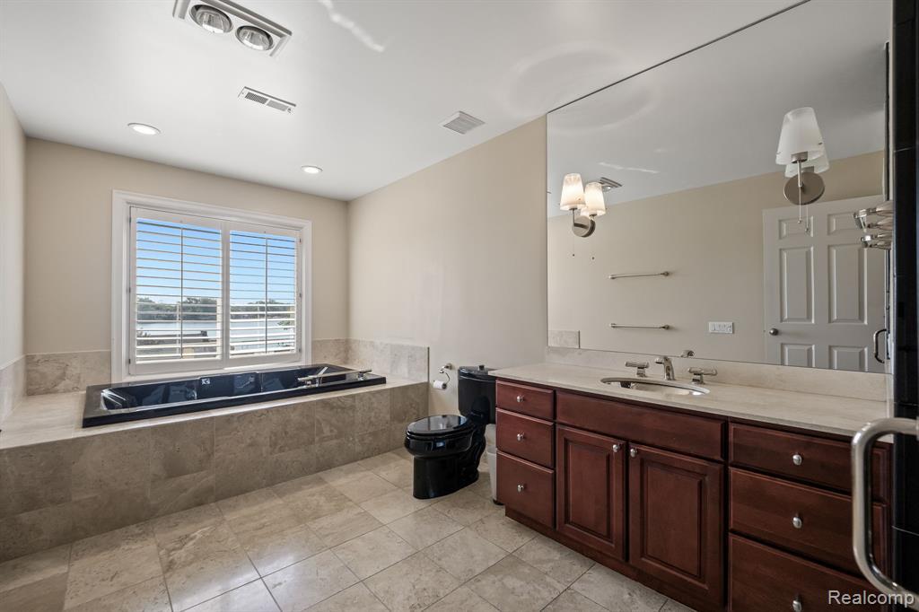 Building Photo - 3782 Pine Lake Knoll Dr