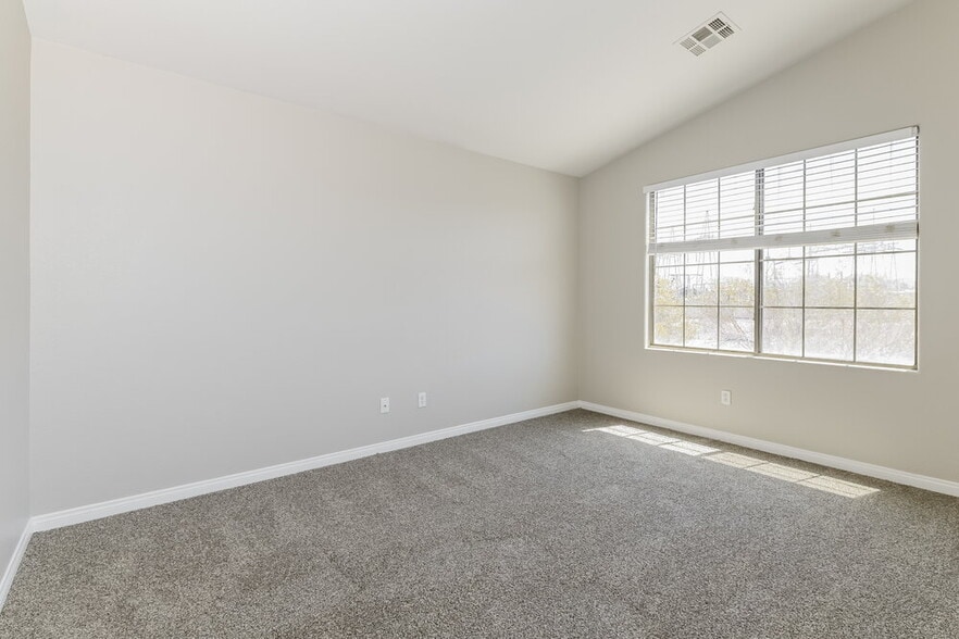 Building Photo - 168 Sitka Spruce St