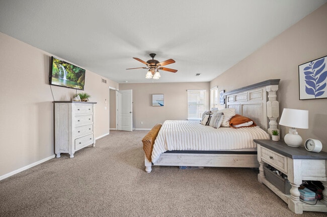 Building Photo - 7860 Lantern Ln