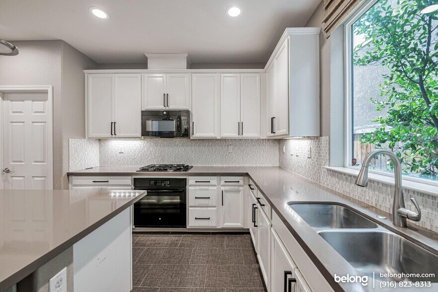 Building Photo - 9773 Philta Way