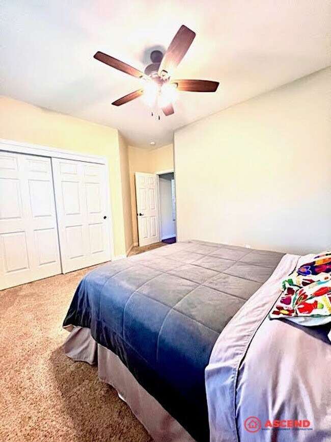 Building Photo - Beautiful Home in the Northwest!