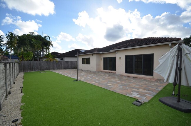 Building Photo - 14483 SW 13th Terrace