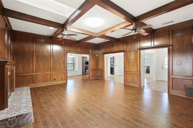 Building Photo - 10135 Rita Rd