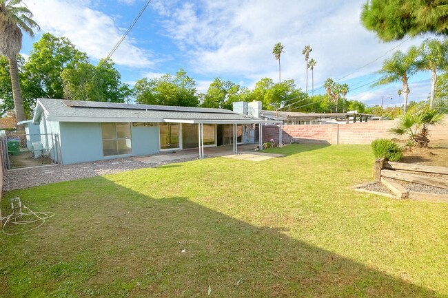 Building Photo - Mid-Century-Inspired 3-Bed / 2-Bath Home — Clean Lines, Modern Upgrades & Quiet Living