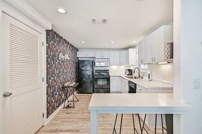 Building Photo - 3806 Concho Key