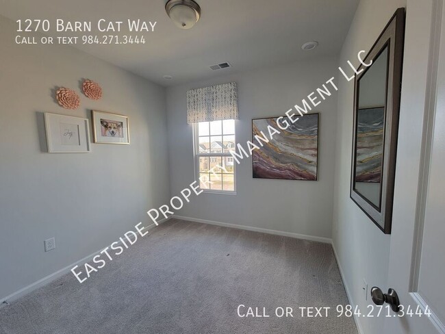 Building Photo - 1270 Barn Cat Way