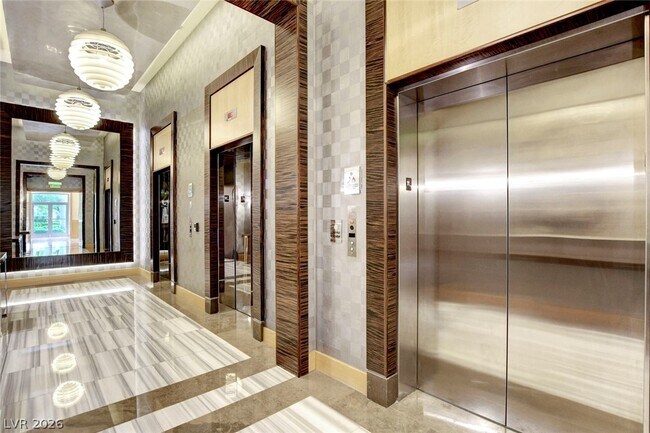 Building Photo - 322 Karen Ave