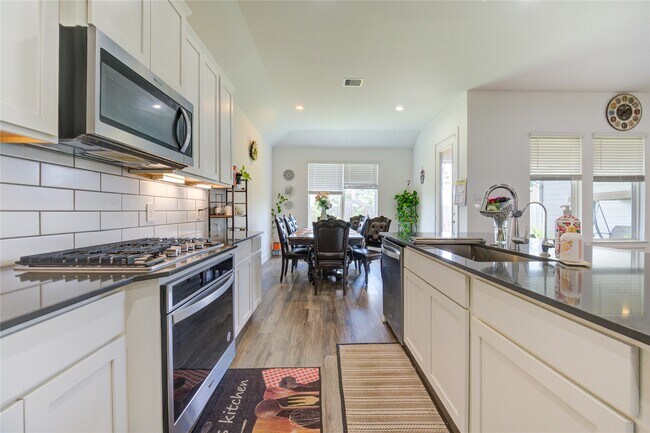 Building Photo - 13760 Rising Sun Ln