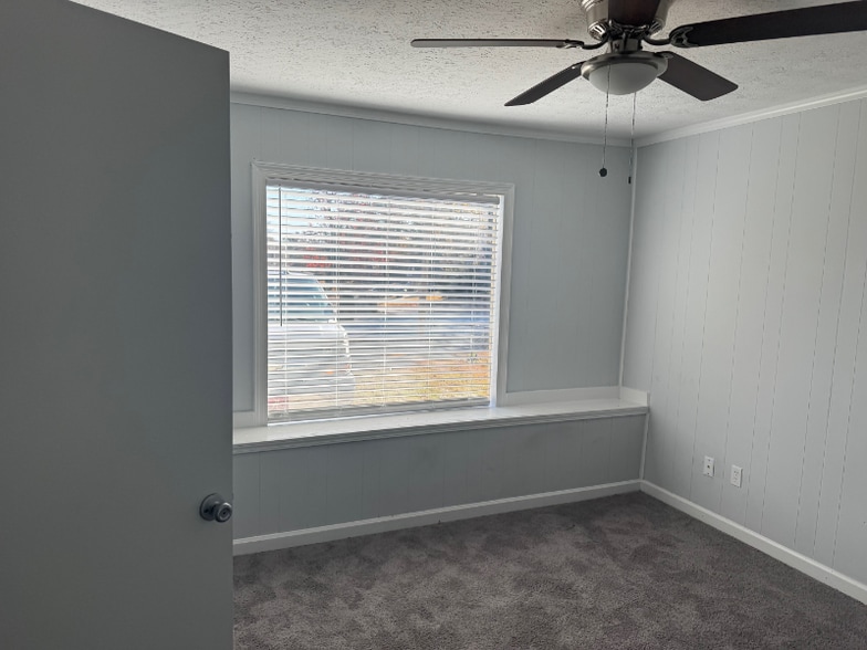 Building Photo - 530 Bell Rd SE