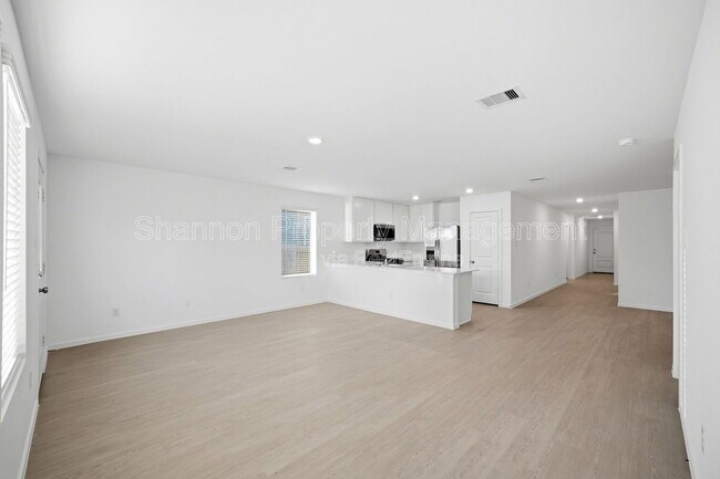 Building Photo - 25585 Rose Creek Dr