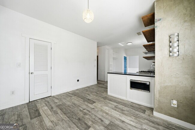 Building Photo - 1582 Ewing Farm Dr