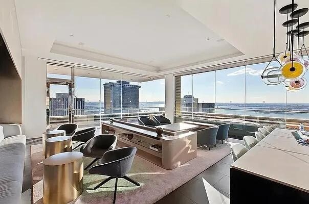 Building Photo - 15 S William St