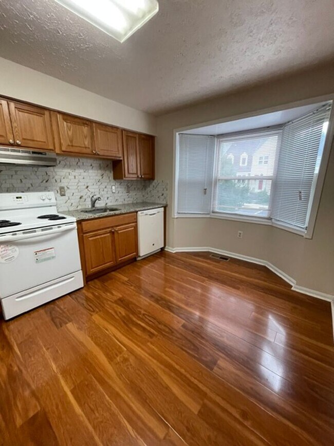 Building Photo - 806 Flagler Dr