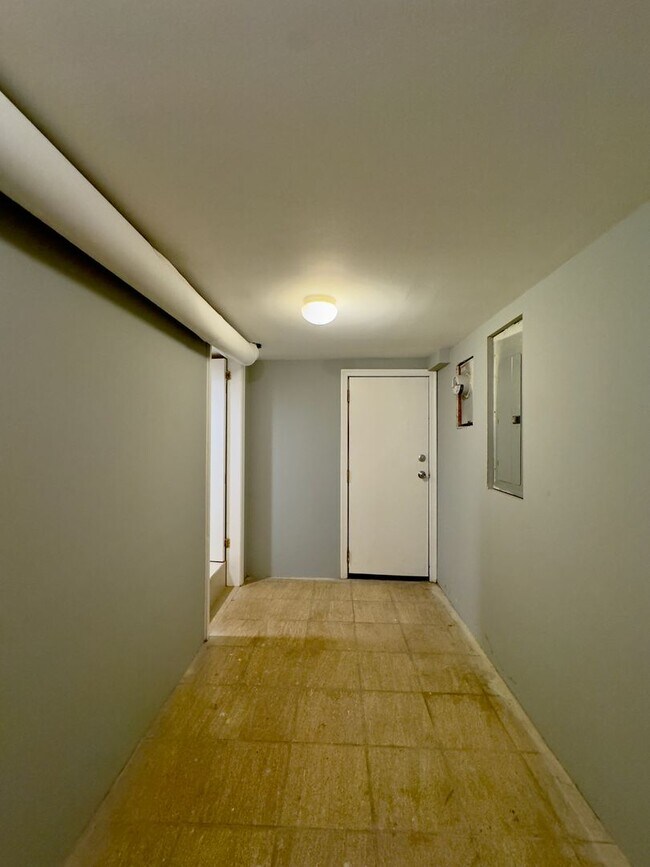 Building Photo - Charming 3 Bedroom/2.5 Bathroom Townhome in Greektown, MD!