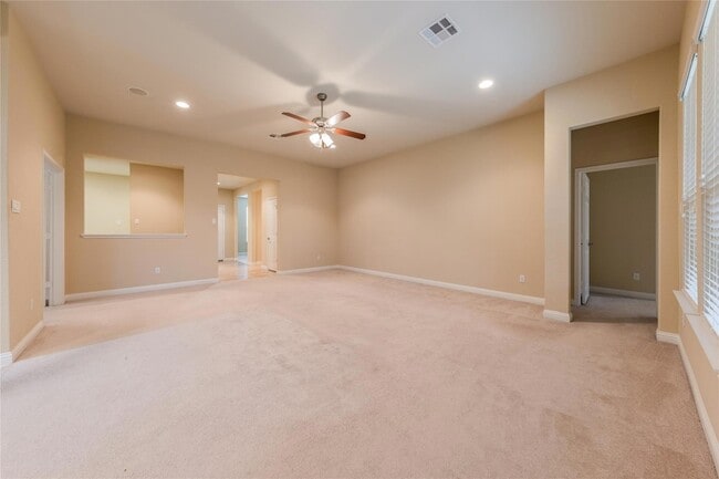 Building Photo - 1920 Mary Ella Dr