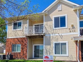 Building Photo - Rent Reduced! First Level 2 Bedroom 2 Bath in Johnston with Detached Garage