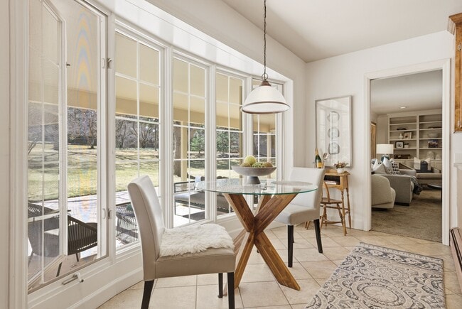 Building Photo - 2050 Cherryville Rd