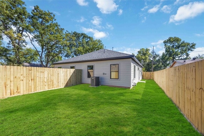 Building Photo - 8511 Prairie View Dr