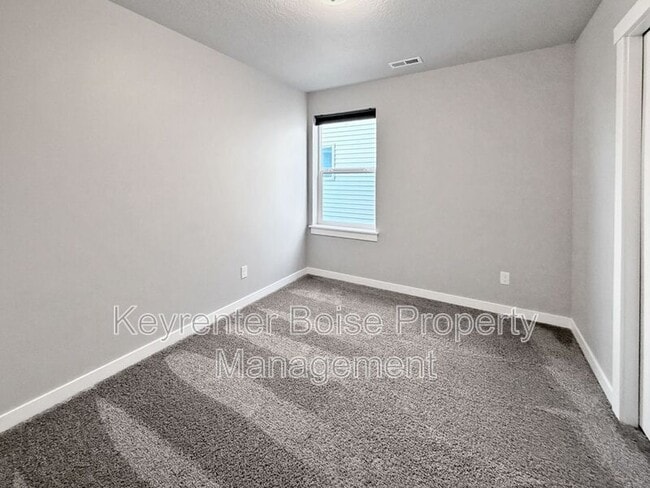 Building Photo - 4072 E Blueberry St