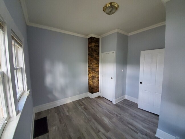 Building Photo - 4609 Whetsel Ave