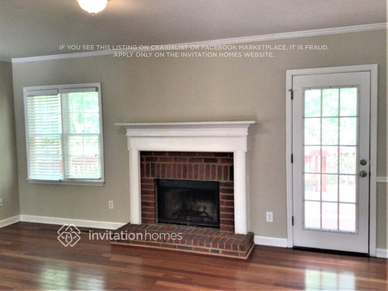 Building Photo - 1445 Gabriel Dr