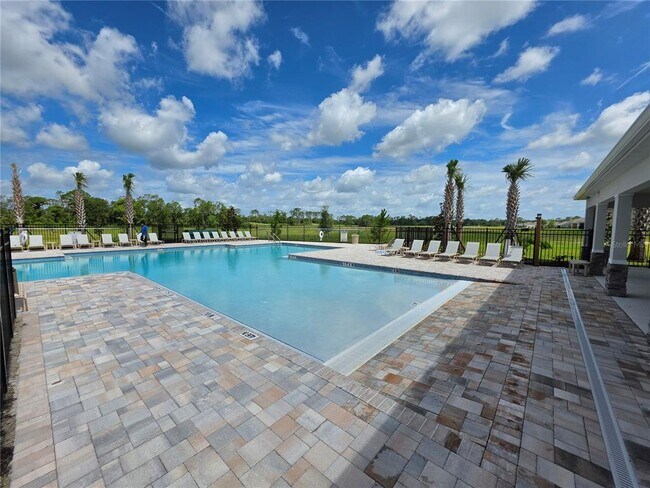Building Photo - 1009 Champion Ridge Dr
