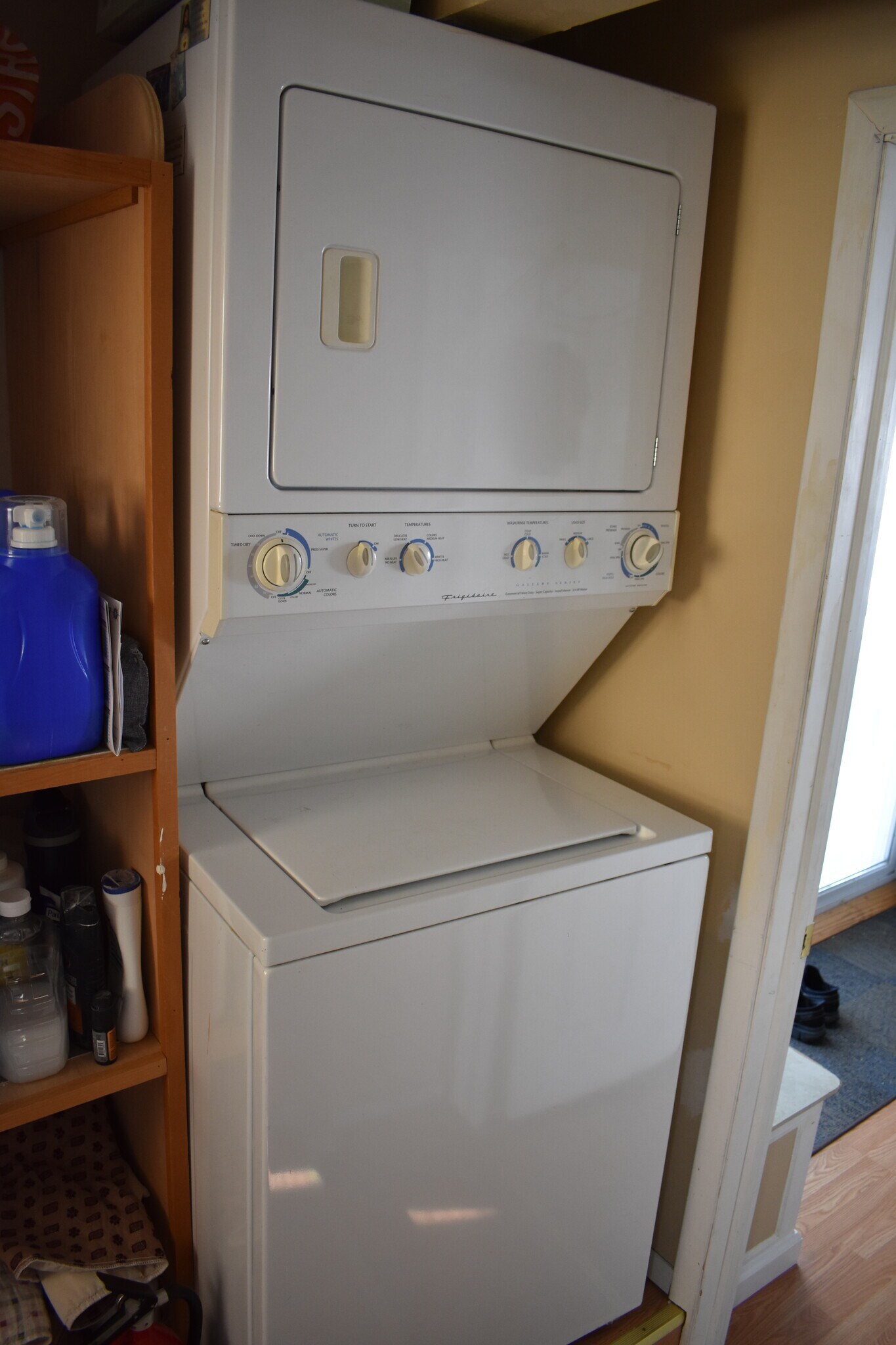 Building Photo - 4 Cindy St