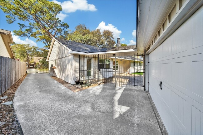 Building Photo - 955 Thornton Rd