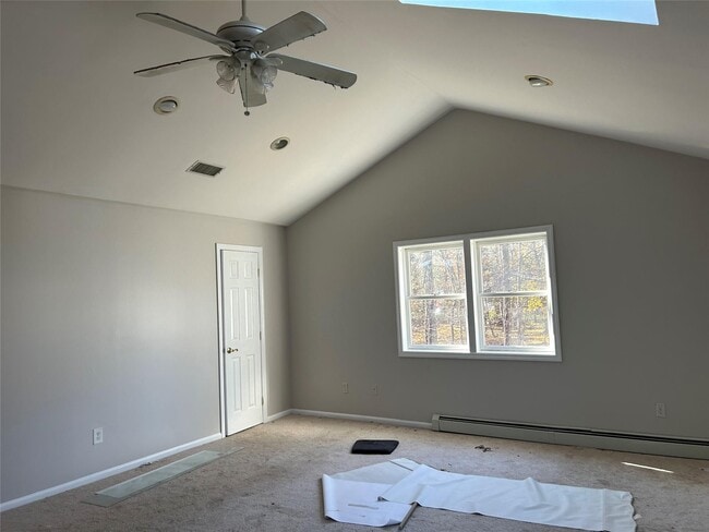 Building Photo - 8 Greene Rd