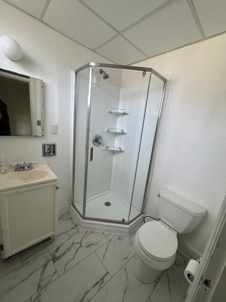 Building Photo - 544 S 1st Ave