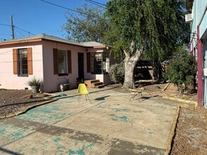 Building Photo - 1820 Aldama St