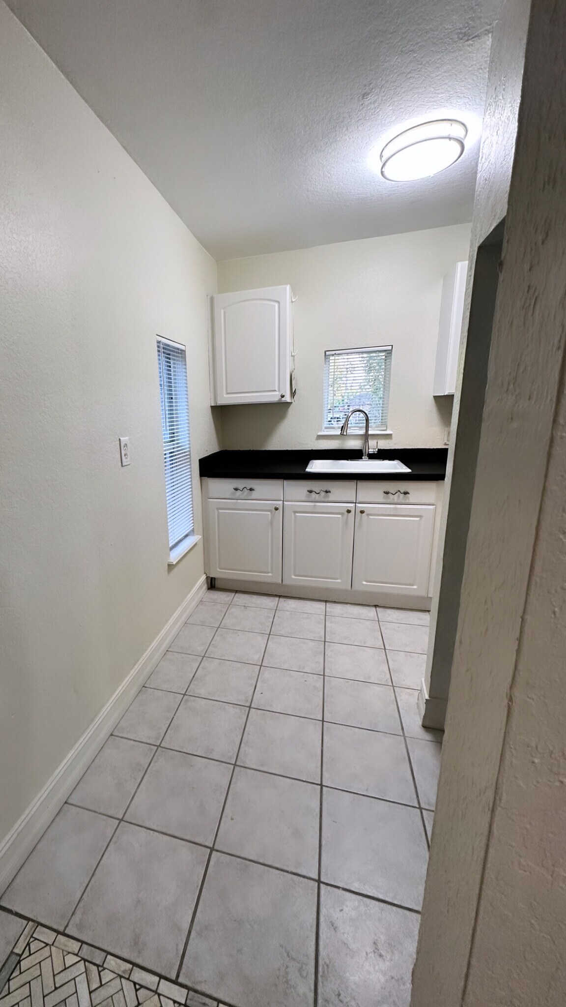 Building Photo - 3013 14th St SW