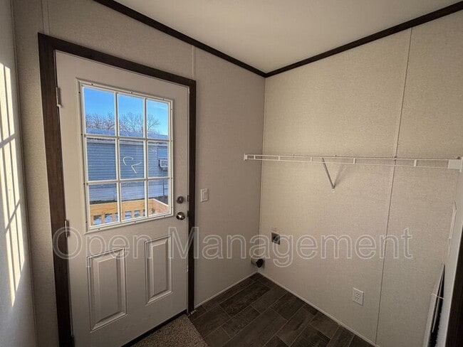 Building Photo - 4005 4005 19th St NE