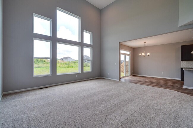 Building Photo - 1744 Ardennes Oak Dr