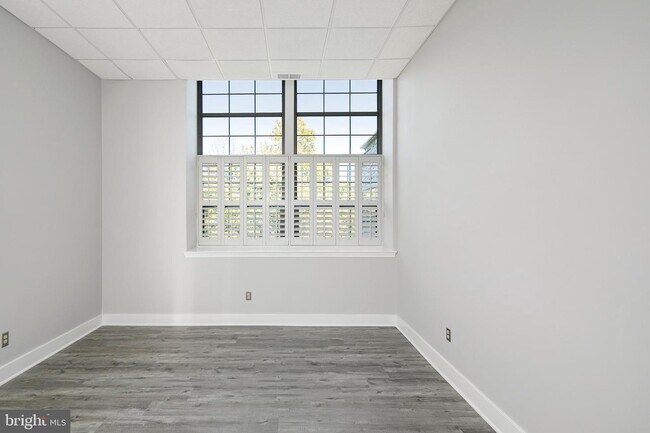 Building Photo - 3700 College Ave