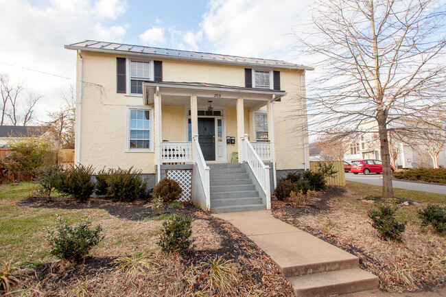 Front entrance - 205 Douglas Avenue