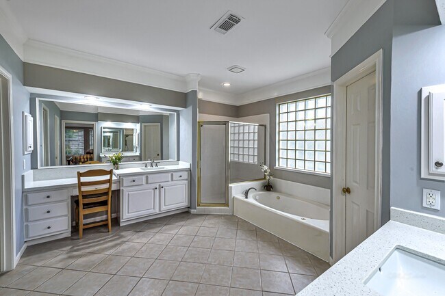 Building Photo - 23002 Cherrington Ct