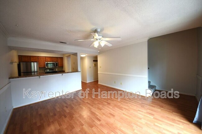 Building Photo - 20 Academy Ln